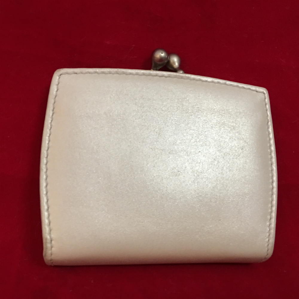 SOLD! COACH Madison Ivory Leather Mini Coin Purse - Picture 3 of 8